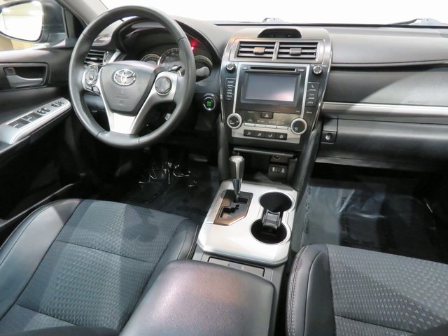 Pre Owned 2012 Toyota Camry Se Fwd 4d Sedan