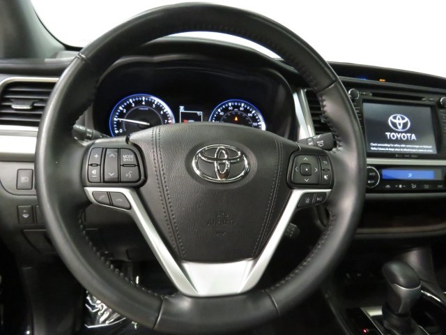 Pre Owned 2019 Toyota Highlander Xle Awd 4d Sport Utility
